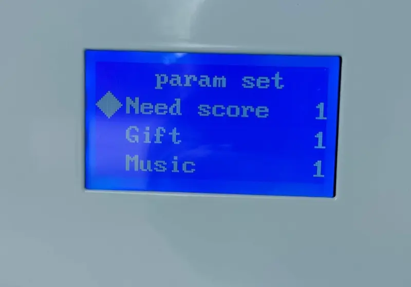 Pokemoni kaardimüügiautomaat, tätoveering, visiitkaartide jaotur