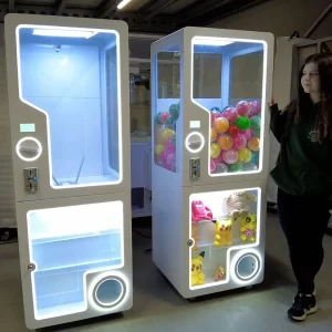 capsule vending gashapon dispenser with display